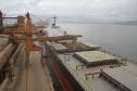 As prolongadas chuvas que tem atingido o litoral paranaense nos últimos meses estão prejudicando a movimentação de mercadorias no Porto de Paranaguá. Neste mês de março, em apenas dois dias não foi registrada chuva. 