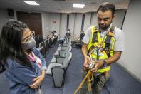 Nesta semana a capacitação é sobre a NR 35, que trata do trabalho em altura. Neste ano já foi realizado treinamento para trabalho em píer de inflamáveis e outros já estão programados.