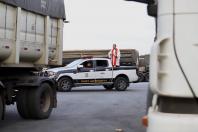 No Porto de Paranaguá, caminhoneiros recebem a bênção de São Cristóvão
