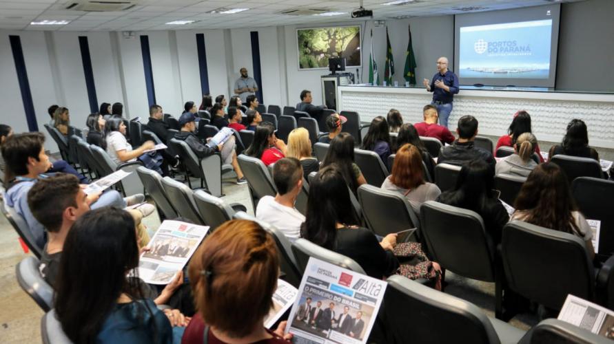 Palestra para alunos do Rocio
