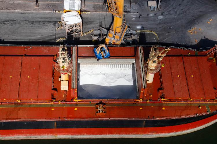 Até as 17h desta quinta-feira (30), foram 57.345.800 toneladas de cargas carregadas e descarregadas pelos terminais de Paranaguá e Antonina.