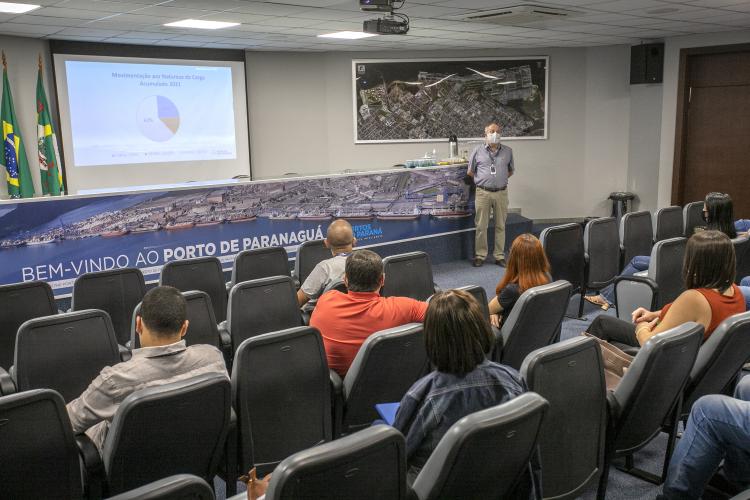 Empresa pública reforça a equipe com aprovados nos concursos de 2017 e 2016. Novos técnicos, agentes e analistas portuários passaram por semana de integração.