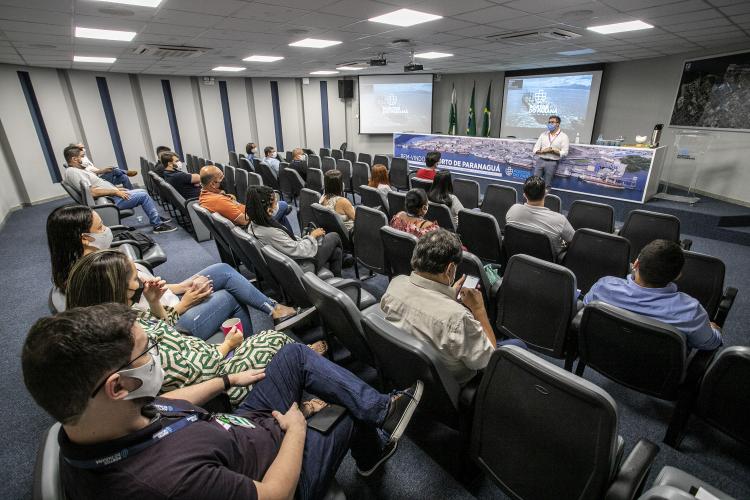 Empresa pública reforça a equipe com aprovados nos concursos de 2017 e 2016. Novos técnicos, agentes e analistas portuários passaram por semana de integração.