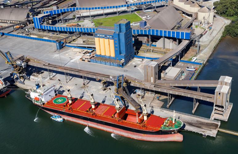 Consulta está aberta partir desta segunda-feira (21) e as contribuições podem ser feitas até as 23h59 do dia 06 de abril. Trâmite segue com transparência e ampla divulgação no site da Portos do Paraná.