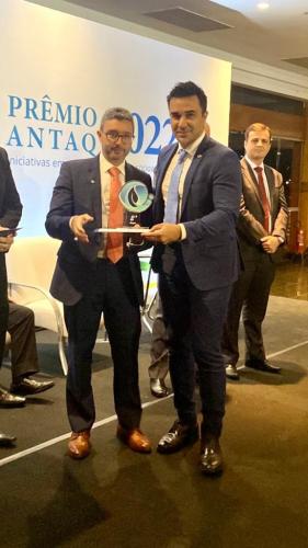 A Portos do Paraná foi, mais uma vez, reconhecida pelo respeito às regulamentações e pelo cuidado com o Meio Ambiente. A empresa pública foi destaque no Prêmio Antaq 2022, realizado pela Agência Nacional de Transportes Aquaviários, na noite de quinta-feira (10), em Brasília.