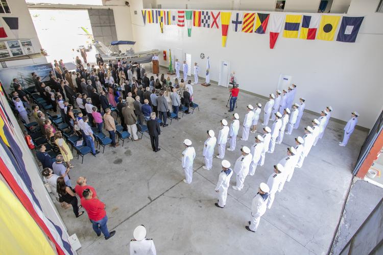 Capitania dos Portos do Paraná tem novo comando Em cerimônia realizada nesta sexta-feira (13), o capitão de mar e guerra André Luiz Morais de Vasconcelos passou a função ao Capitão de Fragata Anderson Brito de Melo.