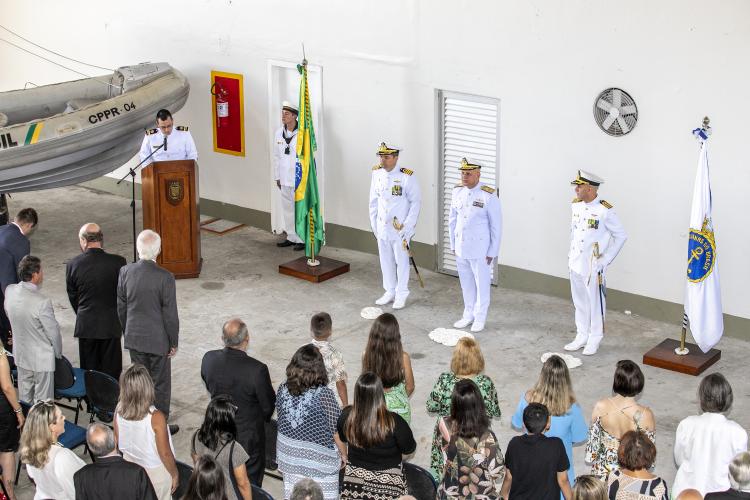 Capitania dos Portos do Paraná tem novo comando Em cerimônia realizada nesta sexta-feira (13), o capitão de mar e guerra André Luiz Morais de Vasconcelos passou a função ao Capitão de Fragata Anderson Brito de Melo.