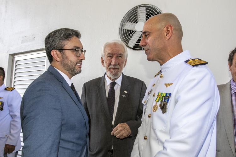 Capitania dos Portos do Paraná tem novo comando Em cerimônia realizada nesta sexta-feira (13), o capitão de mar e guerra André Luiz Morais de Vasconcelos passou a função ao Capitão de Fragata Anderson Brito de Melo.