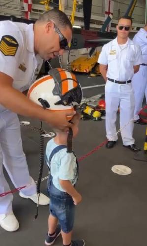 Mais de 3,5 mil pessoas visitaram embarcações da Marinha no Porto de Paranaguá