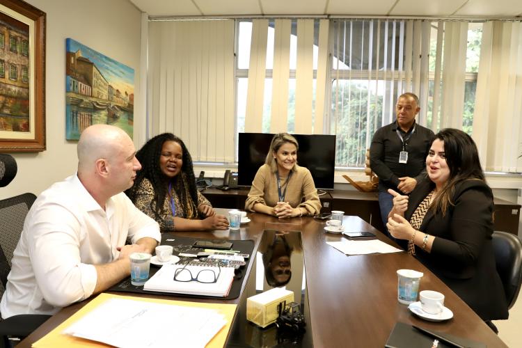 A empresa pública Portos do Paraná estuda maneiras de tornar os portos do Estado mais inclusivos e acessíveis para futuros profissionais.