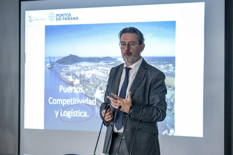 Programa de formação em gestão estratégica de portos é oferecido em conjunto com a Fundación ValenciaPort, instituição espanhola que é referência mundial no setor.