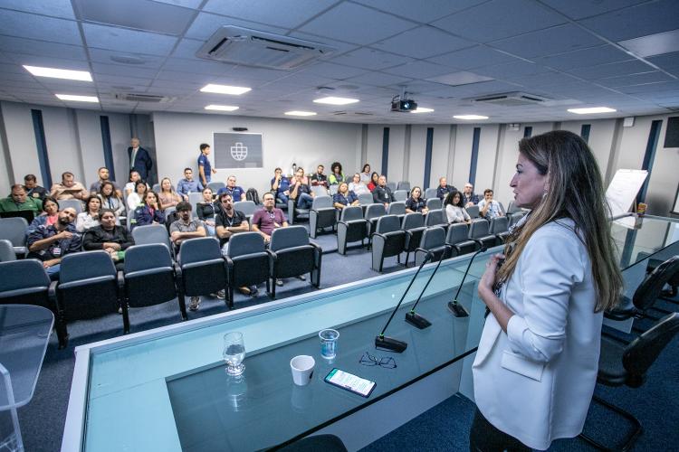 Programa de formação em gestão estratégica de portos é oferecido em conjunto com a Fundación ValenciaPort, instituição espanhola que é referência mundial no setor.