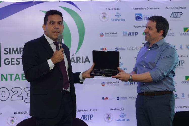 Portos do Paraná recebe dois prêmios em evento sobre gestão, sustentabilidade e ESG