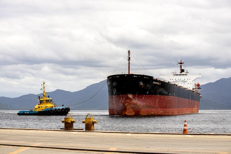 Cabotagem cresce 51% no primeiro bimestre nos portos do Paraná