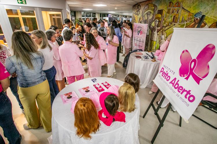 Porto de Paranaguá celebra 90 anos com exposição fotográfica dos colaboradores