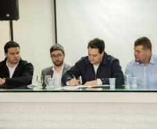 Autorizadas as obras de reparo e melhoria em trapiches na Ilha do Mel. São as estruturas de Encantadas e Nova Brasília. Contratação inclui o fornecimento de todo o material, mão de obra, equipamentos e ferramentas.