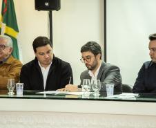 Autorizadas as obras de reparo e melhoria em trapiches na Ilha do Mel. São as estruturas de Encantadas e Nova Brasília. Contratação inclui o fornecimento de todo o material, mão de obra, equipamentos e ferramentas.