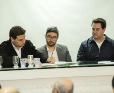 Autorizadas as obras de reparo e melhoria em trapiches na Ilha do Mel. São as estruturas de Encantadas e Nova Brasília. Contratação inclui o fornecimento de todo o material, mão de obra, equipamentos e ferramentas.