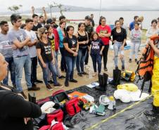 Curso promovido pela Diretoria de Meio Ambiente, em parceria com a empresa responsável pela Defesa Ambiental dos Portos paranaenses, atende 50 moradores da Ponta da Pita. 