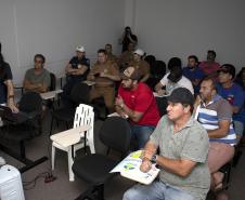 Evento atendeu cerca de 180 caminhoneiros no Pátio de triagem do Porto de Paranaguá. Foram ofertados serviços gratuitos como vacinação, medição de pressão e diabetes, corte de cabelo, orientação espiritual e palestras sobre trânsito e segurança.