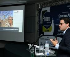 Evento na noite de segunda-feira (9) apresentou obras e projetos para empresários e produtores dos Campos Gerais.