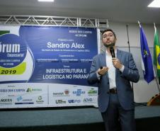 Evento na noite de segunda-feira (9) apresentou obras e projetos para empresários e produtores dos Campos Gerais.