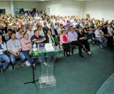 Evento na noite de segunda-feira (9) apresentou obras e projetos para empresários e produtores dos Campos Gerais.