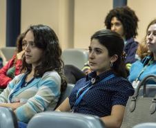 Psicóloga faz palestra às mulheres da Portos do Paraná