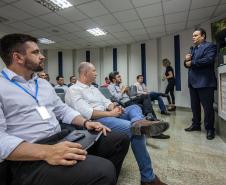 Objetivo é construir uma relação de maior confiança com investidores e clientes, buscando mais transparência, ética e integridade no serviço público. Nesta segunda-feira (28), funcionários participaram de uma palestra com o controlador-geral do Estado, Raul Siqueira. 