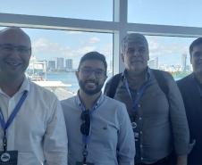 As oportunidades de negócios nos Portos do Paraná estão sendo apresentadas em Miami (EUA) no 28.º Congresso Latino-Americano de Portos. A empresa pública paranaense representa os terminais brasileiros e participa do evento junto com a Autoridade Portuária de Santos. 