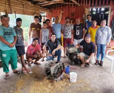 A empresa Portos do Paraná oferece a atividade, nessa semana, na Ilha de São Miguel. Objetivo é ensinar sobre manutenção de motores para que os pescadores fiquem menos dependentes de serviços de terceiros. Ainda em novembro, a atividade acontecerá na Ilha do Teixeira. 