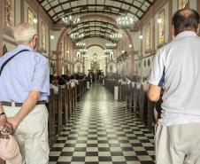 Depois de igrejas e museu, um dos lugares mais procurados pelos turistas que desembarcaram foi o Mercado Municipal
