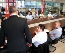 Grupo de trabalho debate propostas para reduzir o tempo dos processos de exportação e importação no Porto de Paranaguá, com a implantação de um sistema comunitário.