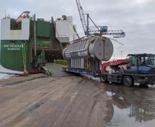 Primeira super peça do ano é embarcada no Porto de Paranaguá