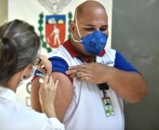 Empregados de empresas que atuam no Porto de Paranaguá serão vacinados nesta quarta-feira (29) e quinta-feira (30), contra o vírus da Influenza.