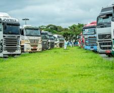 Marca foi alcançada em abril. Foram 58.499 veículos em 30 dias, superando em mais de 3 mil o recorde anterior. Caminhoneiros contam com serviços gratuitos de saúde e doação de alimentos.