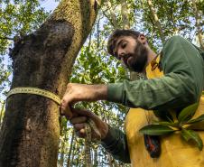  “É uma maneira mais humana de enxergar o meio ambiente, promover o empoderamento desses povos, através do uso de energias renováveis, da ciclagem de nutrientes, da redução de descarte de resíduos sólidos, entre outros.”