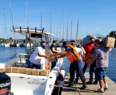 A ação envolveu oito barcos, distribuiu 1.043 cestas básicas e foi coordenada pela Diretoria Empresarial da Portos do Paraná. Foram beneficiados moradores da Ilha do Mel - Brasília, Encantadas e Ponta Oeste, Superagüi, São Miguel, Piaçaguera, Maciel, Eufrasina, Ponta do Ubá, Amparo, Europinha, Teixeira e Ilha das Peças.