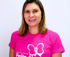 Funcionárias da Portos do Paraná participaram nesta quinta-feira (29) de uma palestra sobre o câncer de mama. O encontro online reuniu colaboradoras e estagiárias da empresa pública para conversar sobre o tema com a diretora-geral do Instituto Peito Aberto, Fabiana Parro.
