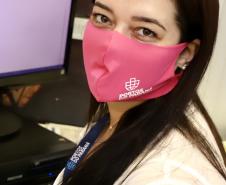 Para lembrar da importância de cuidar-se, como parte do empodeiramento delas, esta semana, a empresa pública distribuiu às quase 80 mulheres do quadro, máscaras cor de rosa, com um convite para a palestra, que encerra a ação na próxima quinta-feira, dia 29.