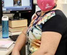 Para lembrar da importância de cuidar-se, como parte do empodeiramento delas, esta semana, a empresa pública distribuiu às quase 80 mulheres do quadro, máscaras cor de rosa, com um convite para a palestra, que encerra a ação na próxima quinta-feira, dia 29.