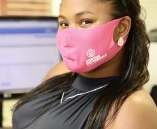 Para lembrar da importância de cuidar-se, como parte do empodeiramento delas, esta semana, a empresa pública distribuiu às quase 80 mulheres do quadro, máscaras cor de rosa, com um convite para a palestra, que encerra a ação na próxima quinta-feira, dia 29.