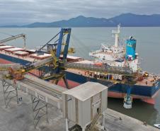 De janeiro a setembro de 2020, os portos de Paranaguá e Antonina movimentaram mais carga que nos 12 meses de 2010 e 2011. Os números de 2020 também se aproximam dos anos completos de 2012 e 2015. 