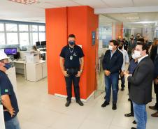 Faltando ainda um mês para acabar o ano, Paranaguá e Antonina batem recorde de 53,3 milhões de toneladas de cargas movimentadas – o maior volume da história. Ratinho Junior acompanhou a contagem regressiva e comemorou com os trabalhadores. 