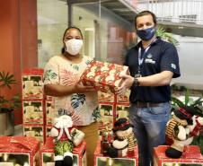 Natal Voluntário faz a alegria de 126 crianças em Paranaguá e Antonina