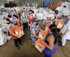 Natal Voluntário faz a alegria de 126 crianças em Paranaguá e Antonina