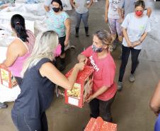 Natal Voluntário faz a alegria de 126 crianças em Paranaguá e Antonina