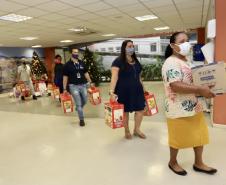Natal Voluntário faz a alegria de 126 crianças em Paranaguá e Antonina