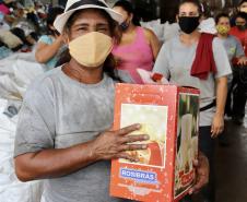 Natal Voluntário faz a alegria de 126 crianças em Paranaguá e Antonina