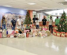 Natal Voluntário faz a alegria de 126 crianças em Paranaguá e Antonina